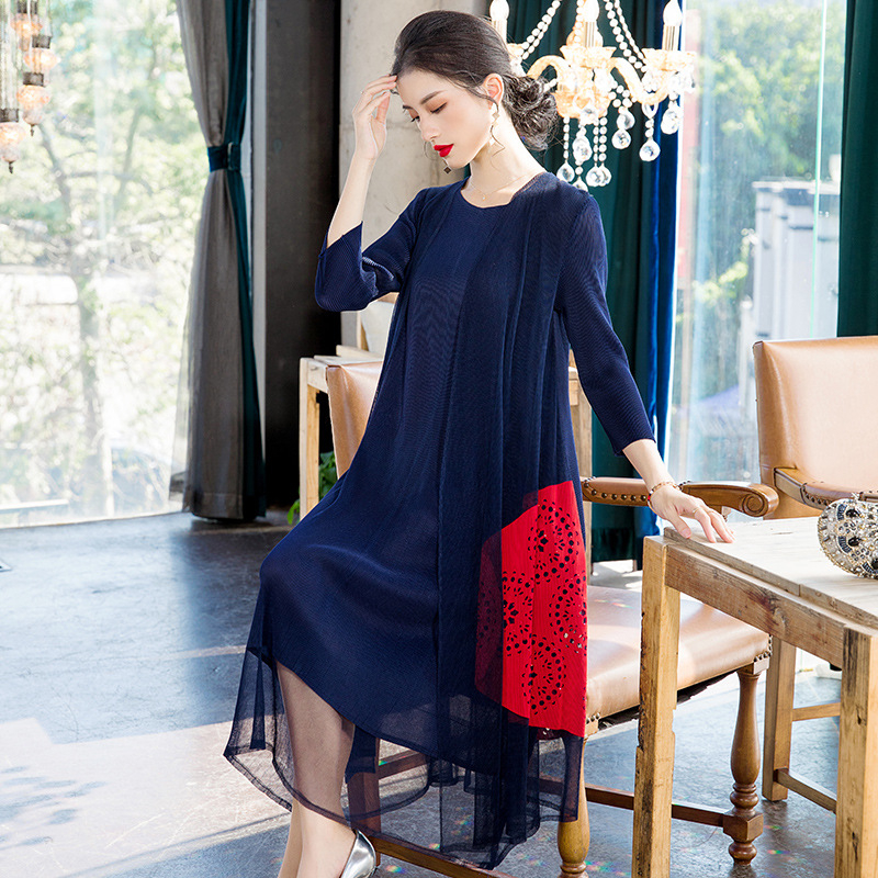 2020 Spring New Casual Loose Fake Two Piece Pleated Large Dress