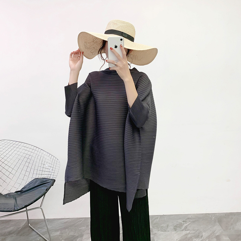 Autumn Women Pleated Fashion New Tidal Loose Big Size Fashion New Bat Sleeved Tops Shirts