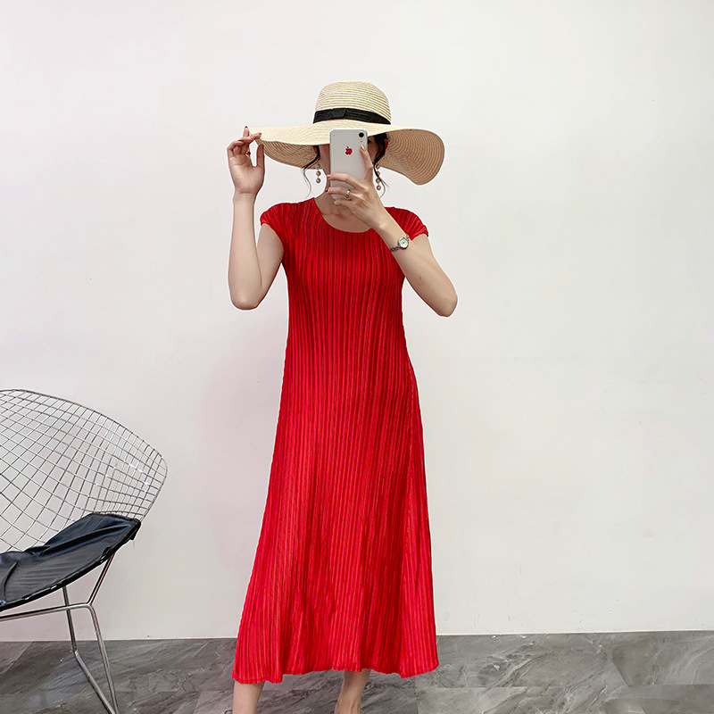 Pleated Bottoming Dress Autumn And Winter 2019 New Metal Texture Loose Large High Elastic Dress For Women