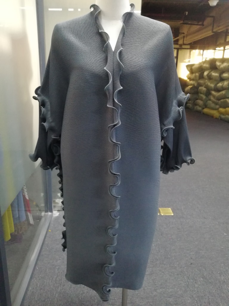 Autumn Big Size Dress V-neck Ear Dress Pleated Oversized Women's Dress