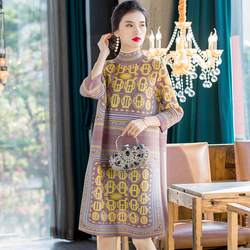 Fashionable High Collar Printed Dress 2020 Spring New Women's Loose Large Pleated Mother's A-line Dress