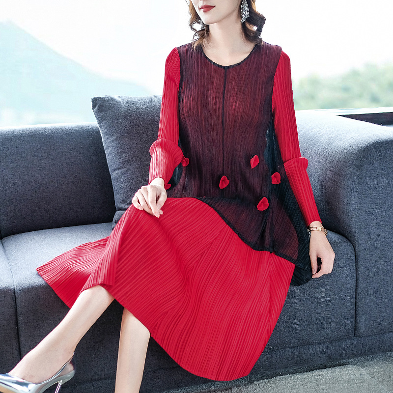 Winter Autumn Women Pleated Fashion New Tidal Loose Big Size Dress