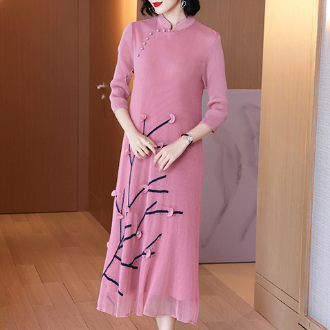 Slim Temperament Plus Size Dress Spring New Feminine Mother Pleated Knee Length Dress