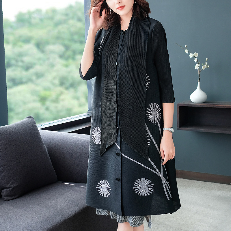 Autumn Winter New Style Embroidered Nailed Pearl Jacket Big Size Coat
