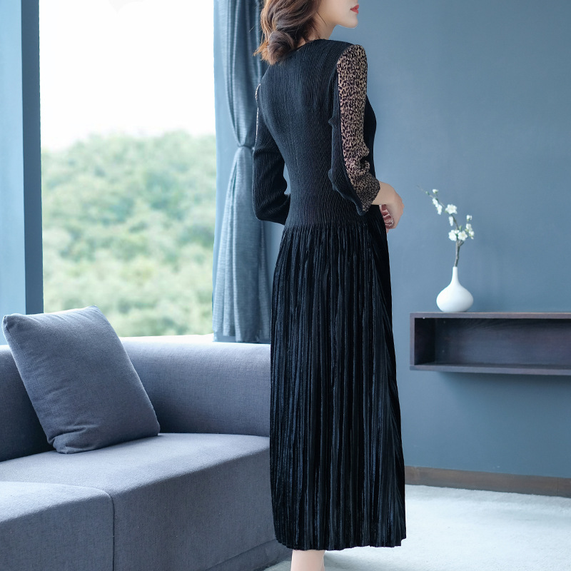 Golden Velvet Leopard Printed Pleated Dress Fall 2019 Decorated Women Big Size Fashion New Dress