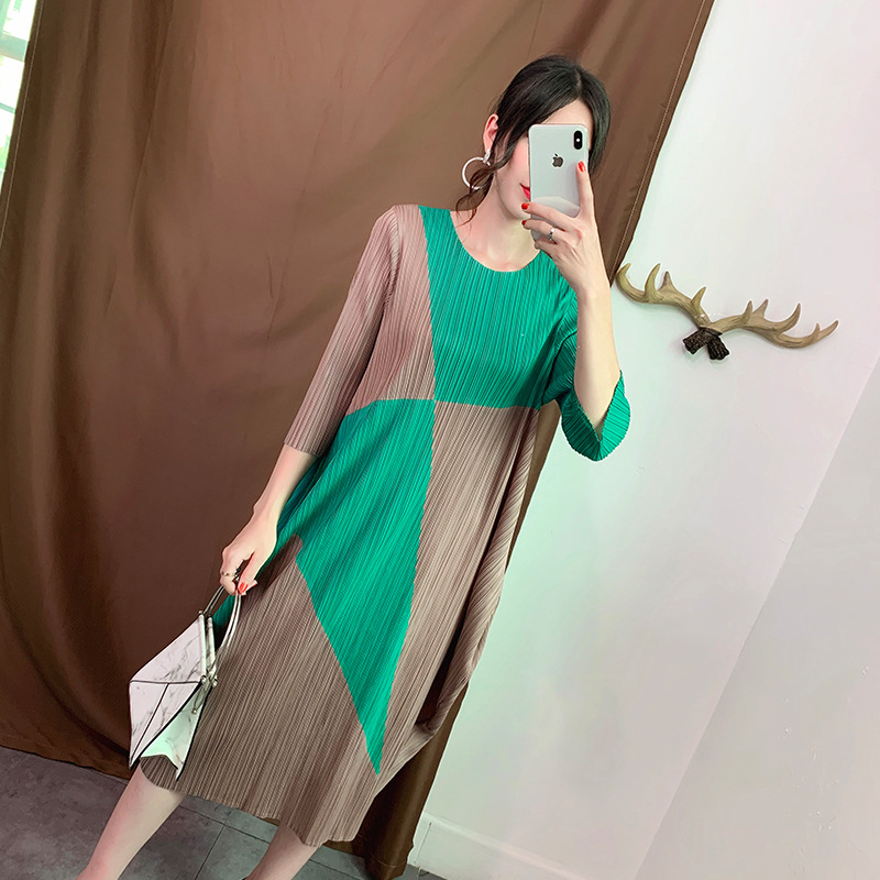 Winter Autumn Women Pleated Dress Big Size Loose Popular Dress