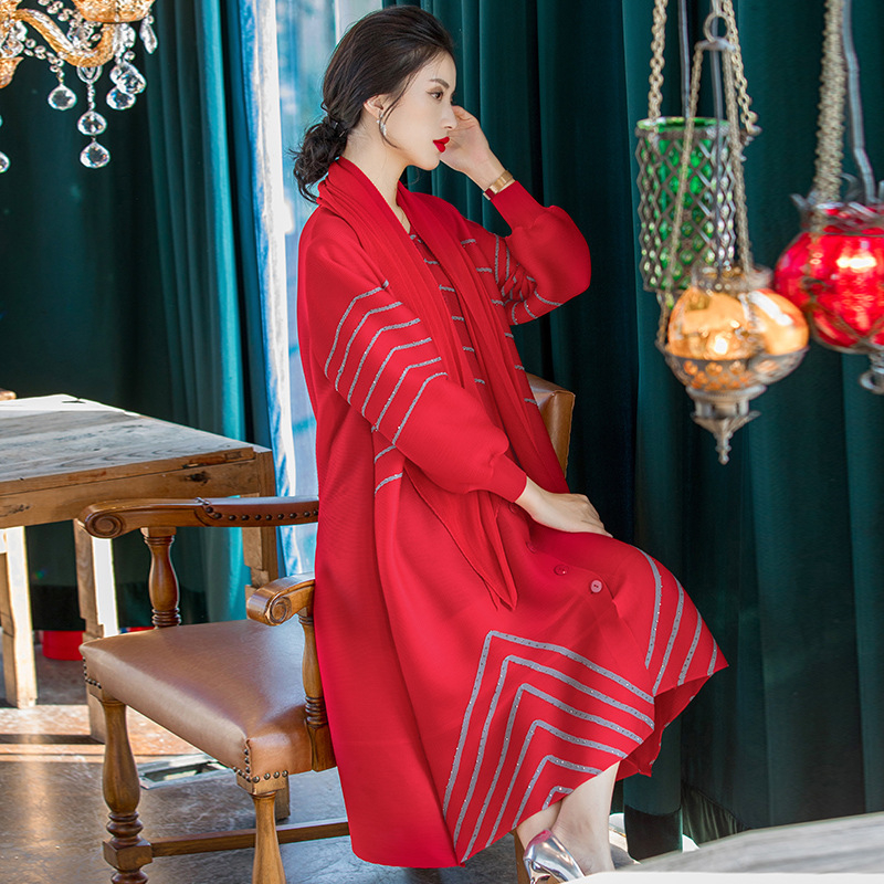 Women Fashion New Red Embroidered Beaded Pleated Dress 2020 Spring New Scarf Collar Big Size Dress