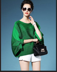 New Arrival Women Pletaed Casual Lady Solid Color O-neck Batwing Sleeve Pullover Blouse Shirts