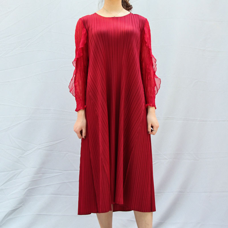 Autumn Women New Embroidered Round Neck Solid Color Pleated Long Sleeve Dress
