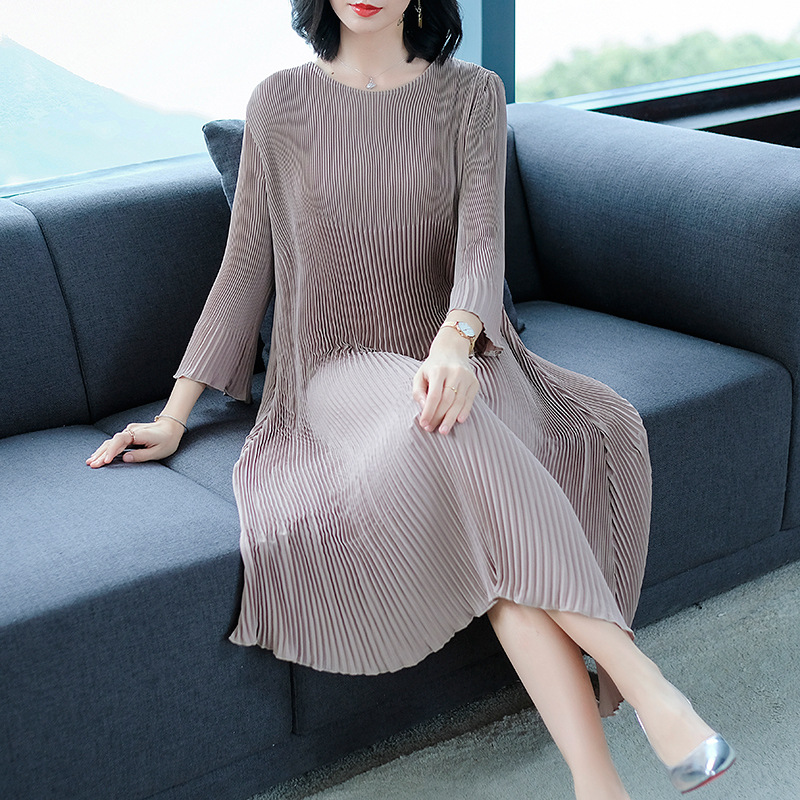 Women Pleated Fashion New Solid Color Loose Big Size Lady High Quality Long Dress